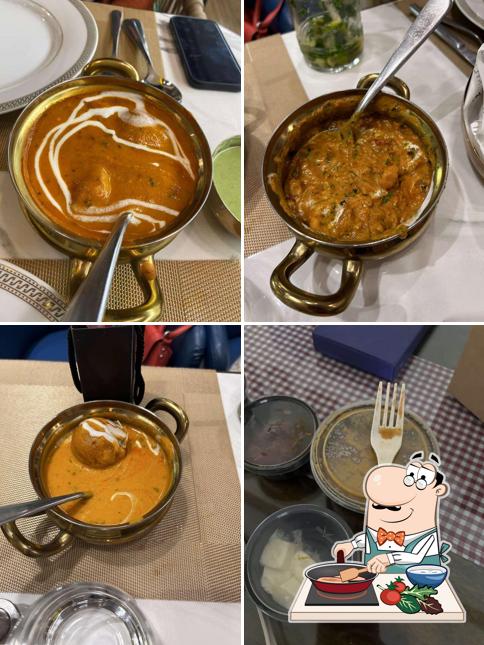 Chicken curry at Punjab Grill - CP67 Mall, Mohali