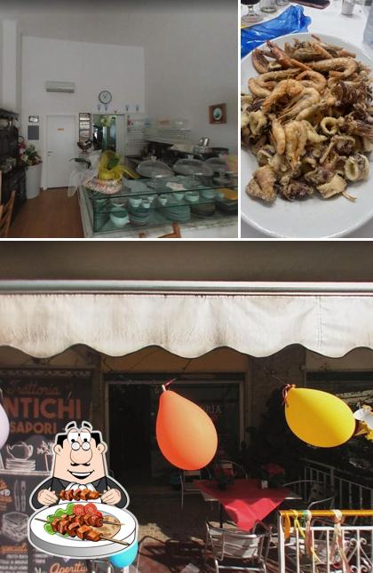 Questa è la foto che presenta la cibo e interni di Bar Trattoria Antichi Sapori Imperia