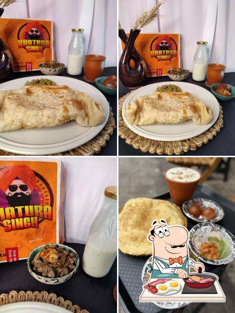 Omelette at Bhatura Singh - Bhawanipore Omelette at Bhatura Singh - Bhawanipore