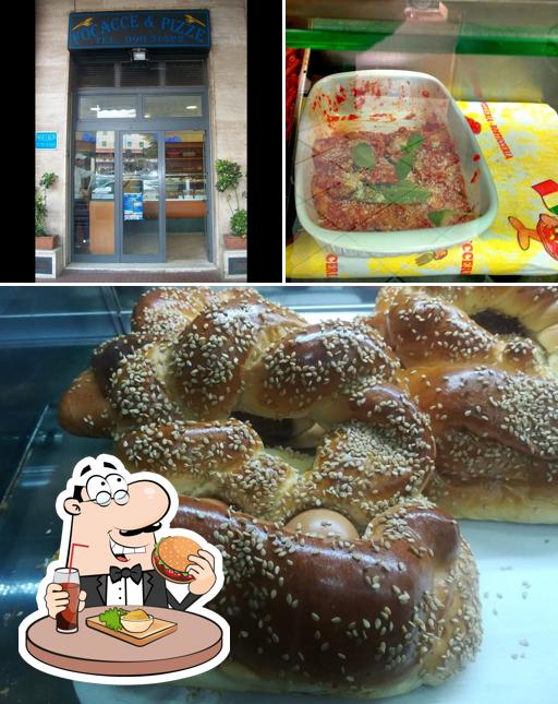 Prenditi un hamburger a Pasticceria gelateria Cambria
