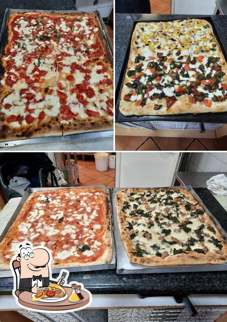 Ordina una pizza a Pollo da Pietro via toscanella