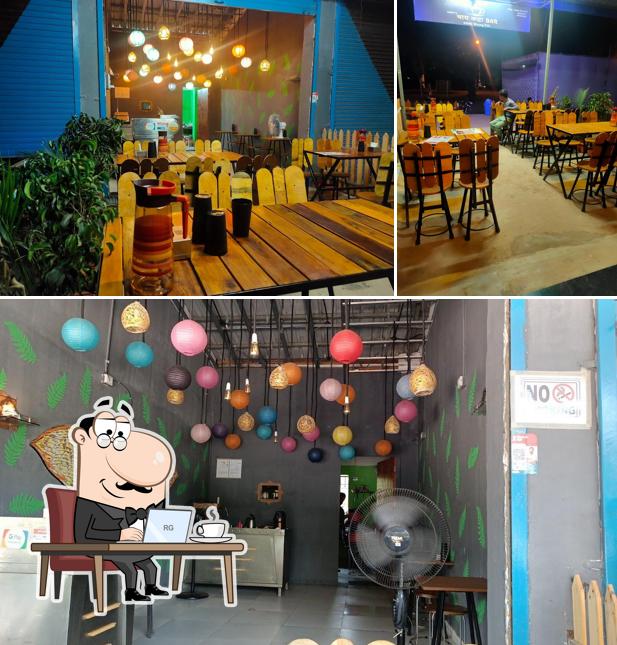 The interior of चाय कट्टा BAR & Chinese Grill fast food