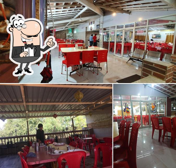 The interior of Honours Restaurant