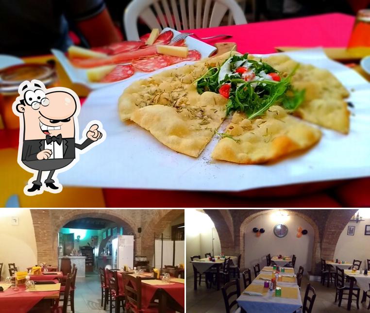 Siediti a un tavolo di Pizzeria Birroteca Luna di Saturno