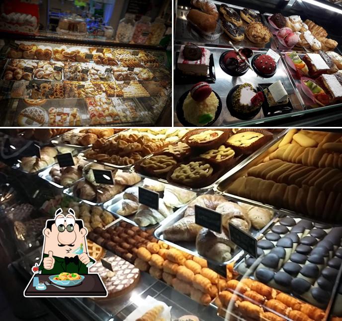Cibo al Nuvola Blu Bar Pasticceria