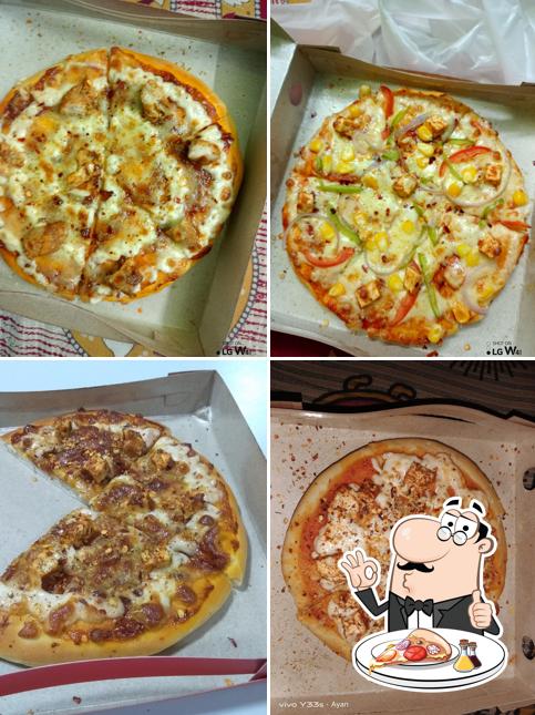 Pick pizza at Pizza Delight Jodhpur Park
