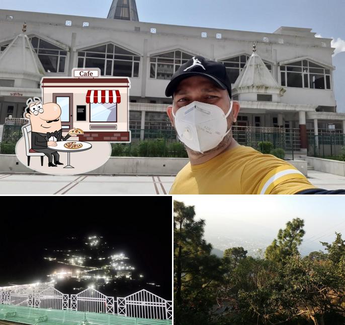 You can get some fresh air at the outside area of Vaishno Devi Bhojanalay