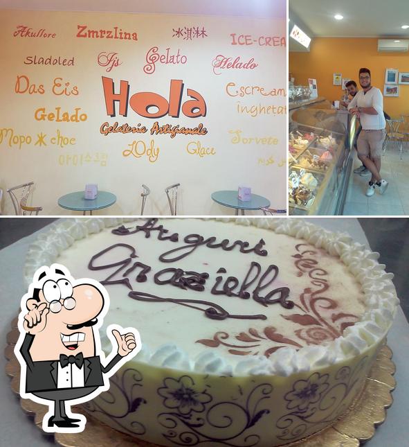 La immagine della interni e torta di Gelateria Hola
