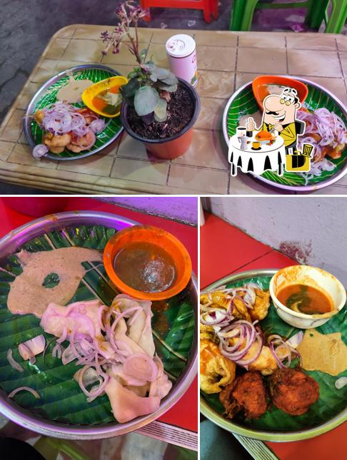 Food at Momo ghar