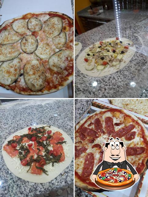 Scegli tra le svariate varianti di pizza