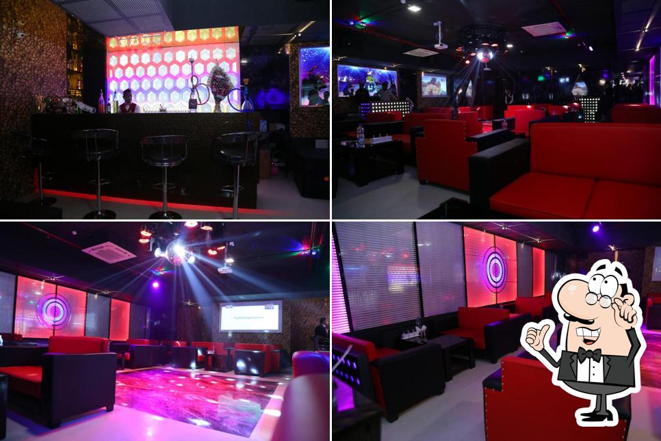 Check out how 3D Liquid Lounge looks inside