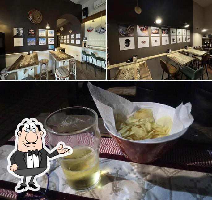 Questa è la foto che mostra la interni e dolce di Taverna Il Giardino Degli Aranci