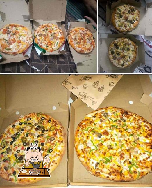 Order pizza at Wonder Pizza