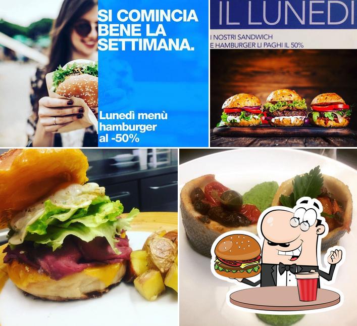 Prova un hamburger a LA VINERIA & Compagnia Bella