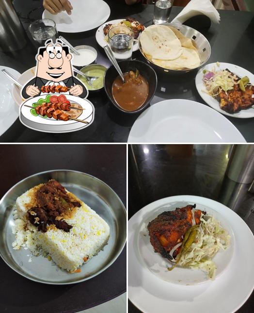 Meals at Raravies Family Restaurant