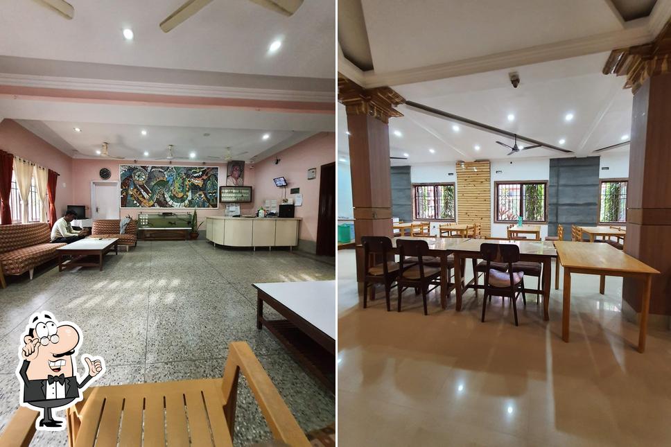 Check out how Bolpur Lodge looks inside