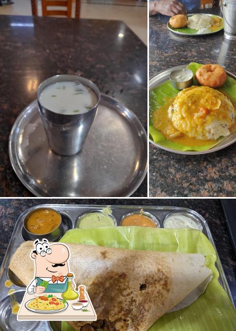 Meals at Sri Kamatchi Bhavan Near Kanchipuram Arch
