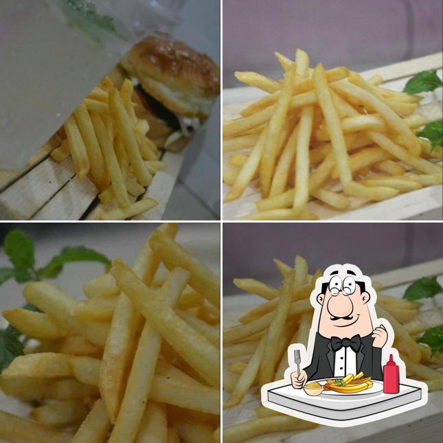 Taste fries at FoodXD