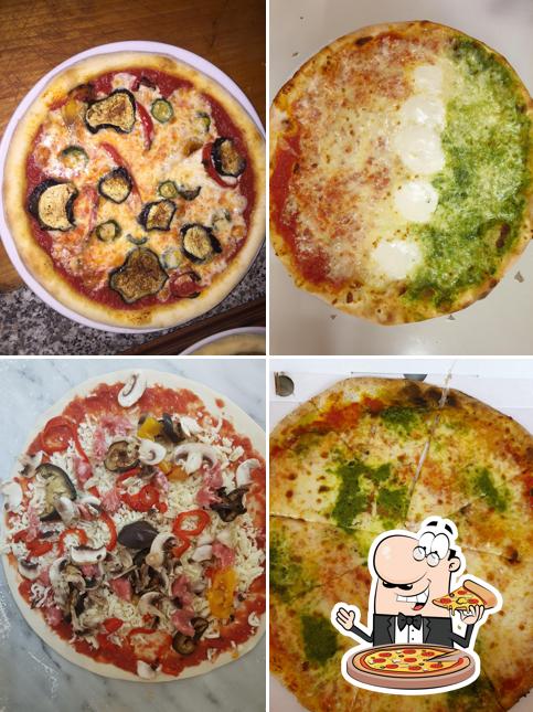 Scegli tra le svariate varianti di pizza