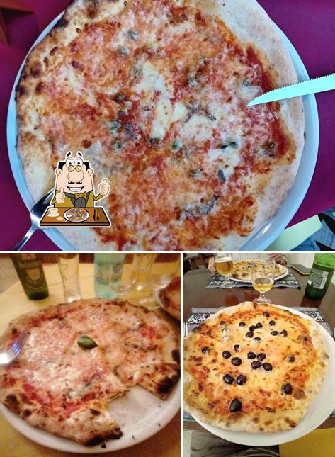 Scegli una pizza a La Grotta