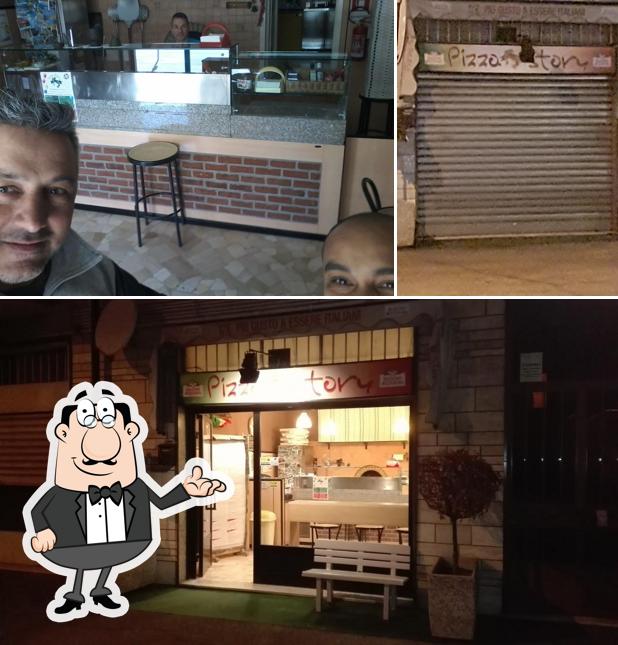 Gli interni di Pizza Story