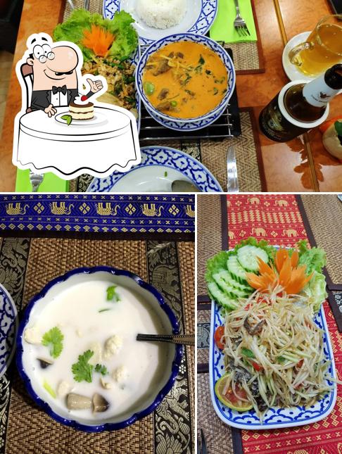 Chok Dee Thai Restaurant (ร้านอาหารไทย โชคดี) propone un'ampia gamma di dessert