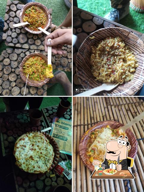 Food at CHAI SUTTA BAR (tapovan)