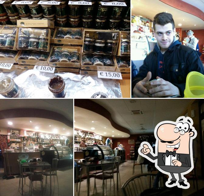 Dai un'occhiata agli interni di Caffè della posta