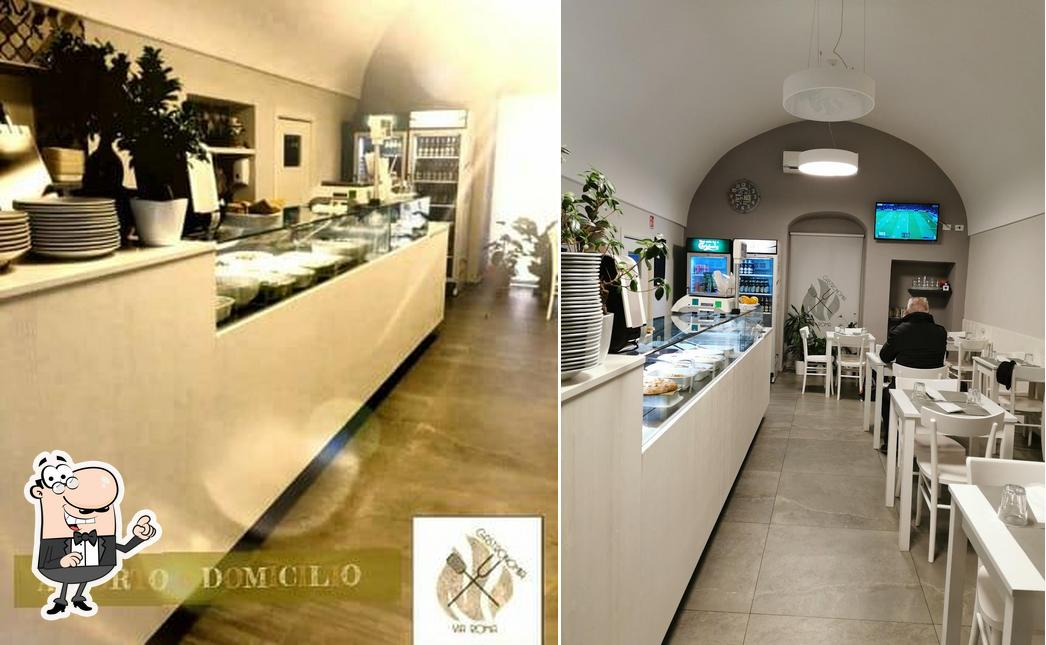 Gli interni di Gastronomia Via Roma Piatti d'asporto - girarrosto a legna