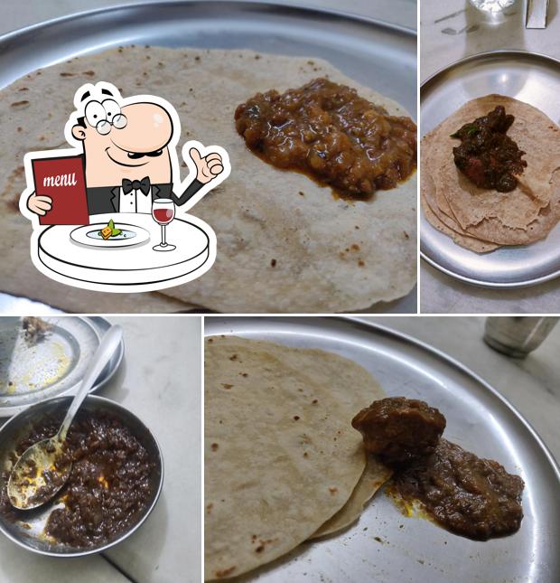 Meals at Murali Restaurant முரளீ உணவகம்