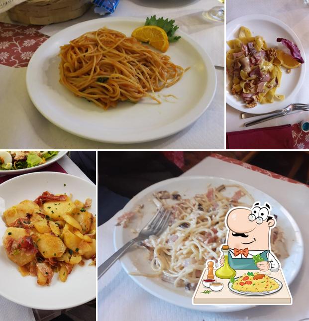 Platti al Pizzeria Ristorante Croda Cafè