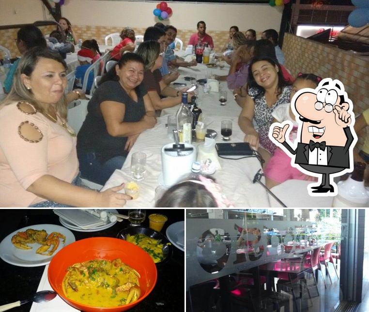 O Mr. Arthur Music Bar se destaca pelo interior e comida