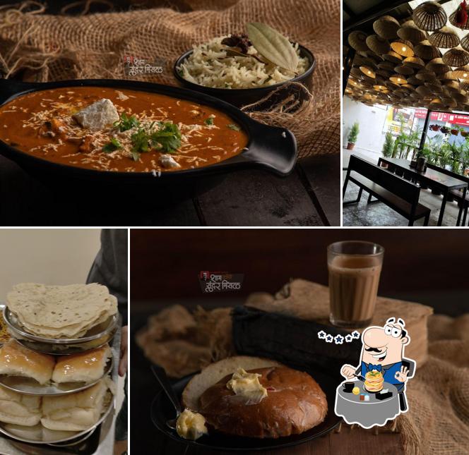 Food at Shamsundar - Shamravanchi Sundar Misal