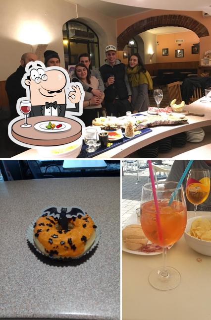 La immagine della cibo e bevanda di Bar Country