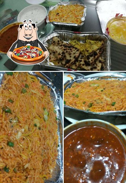 Try out pizza at Asiad