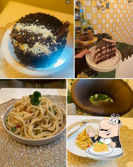 Spaghetti carbonara at Itaewon -A bakery cafe