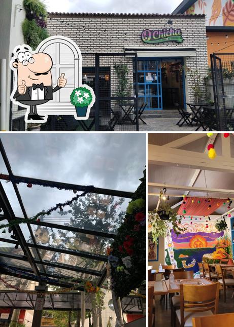 Esta é a foto mostrando exterior e interior no Qchicha restaurante peruano