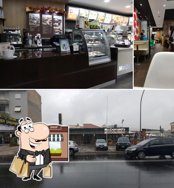 Guarda gli esterni di McDonald's San Prisco