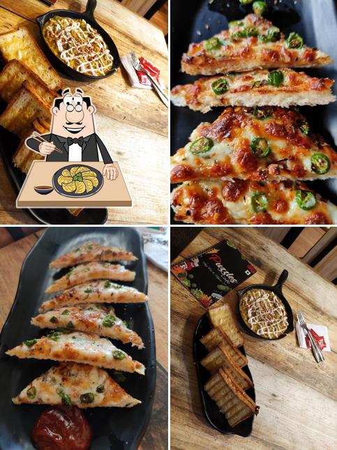 Gyoza at Puzzles Cafe