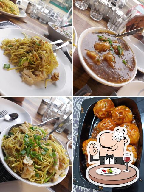 Food at Dragon noodles