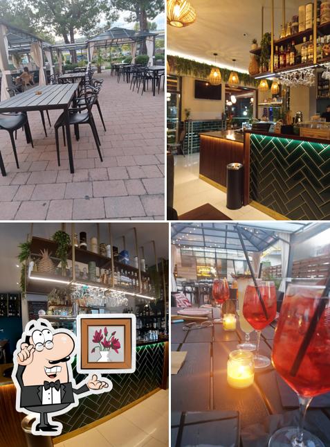 Siediti a un tavolo di Target Lounge Bar