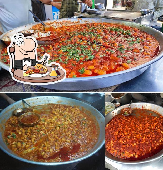 Get pizza at Gafar Malek Bhungara Bateka