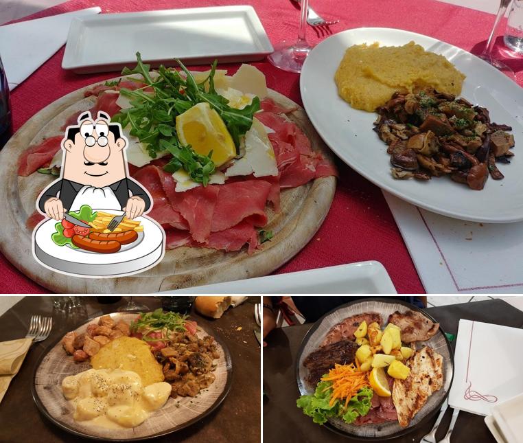 Platti al Ristorante Trattoria Al Fogolar