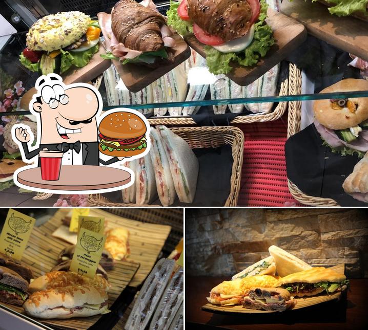 Prenditi un hamburger a Bar Ristorante Why Not