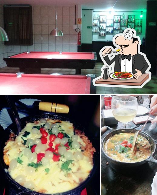 Entre diversos coisas, comida e interior podem ser encontrados no É Gool