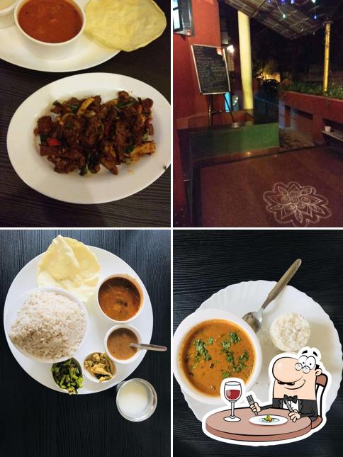 Food at God's Own Cafe ಗಾಡ್ಸ್ ಓನ್ ಕೆಫೆ