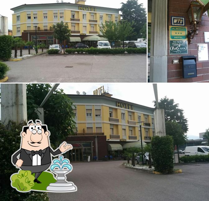 Goditi la vista dall'area esterna di Ristorante La Vela Brescia