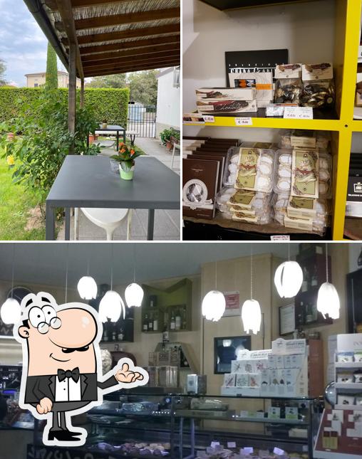 Dai un'occhiata agli interni di Bar Osteria di Lammari di Lera Dino