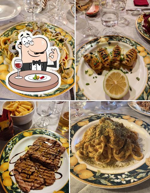 Cibo al Trattoria "IL VICOLO"