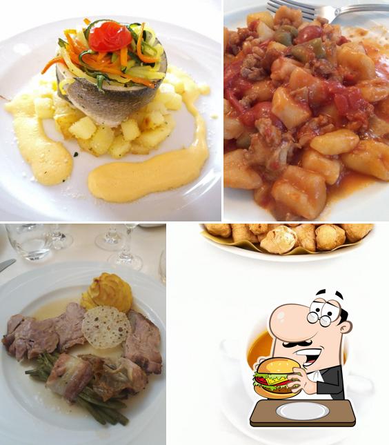 Ordina un hamburger a Villa Alta Domus - Ristorante e Pizzeria